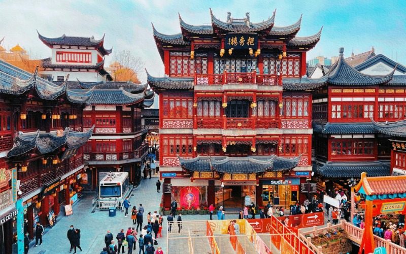 A lot of tourists hang out and shop at the Yuyuan Garden shopping plaza in Shanghai.