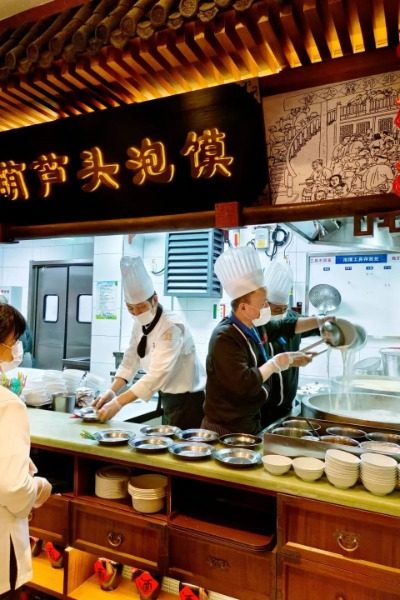 Chun Fa Sheng Restaurant, a time-honored establishment in Xi'an.