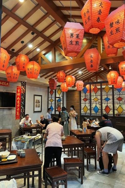 Authentic Shanghai Cuisine: Da Hu Chun (Sichuan Middle Road Branch) - A Time-Honored Brand.