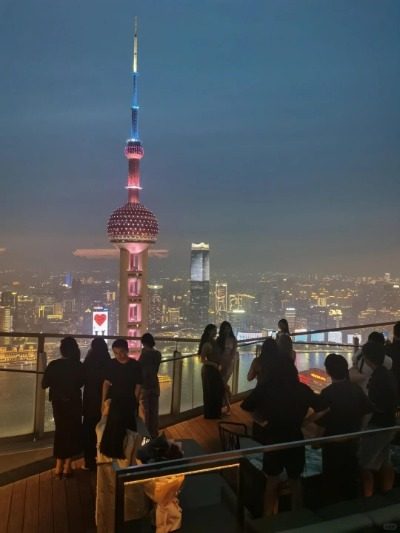 At FLAIR Rooftop Restaurant & Bar in Shanghai, you can enjoy stunning views of the city skyline.