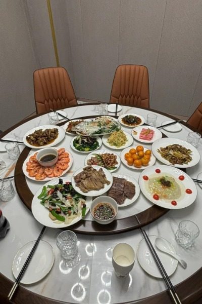 The Xi'an cuisine at Lao Sun Jia Restaurant, a time-honored establishment in Xi'an.