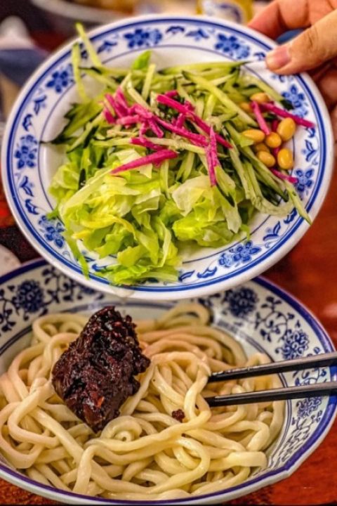 Noodles with soy bean paste