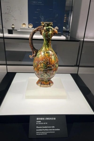 Chinese Antique Exhibits at Shanghai Museum