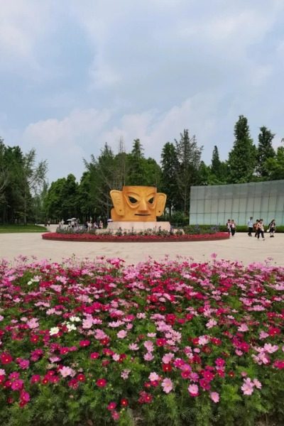 The entrance of the Jinsha Site Museum, one of the Chengdu attractions.