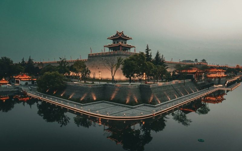 The moat outside the Xi'an City Wall.