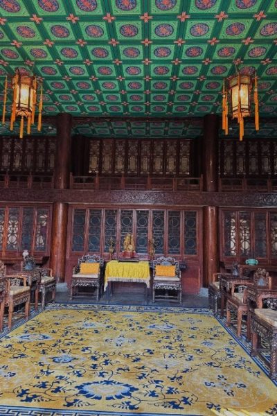 The entire room is adorned with a lot of golden silk ebony.